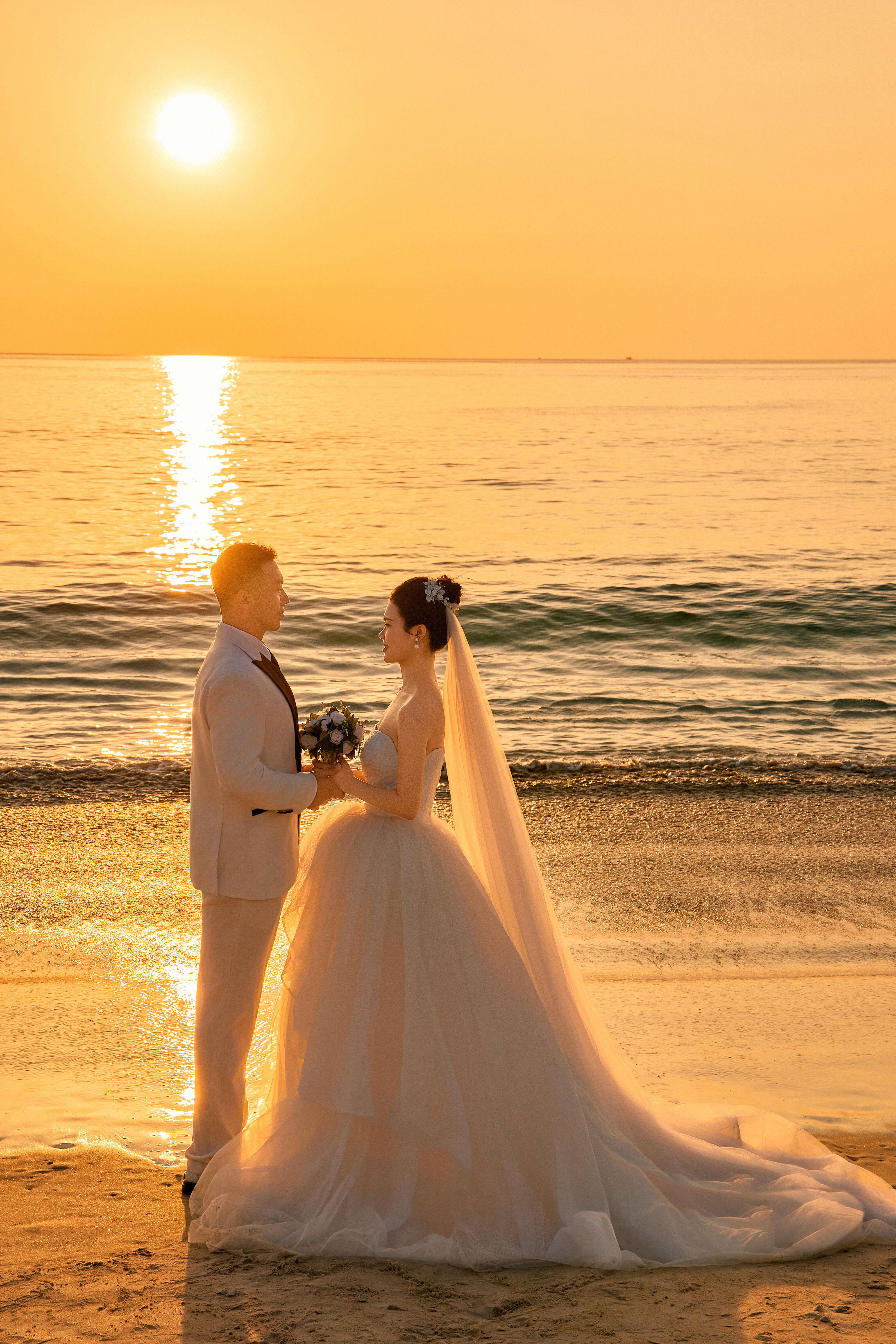 普吉岛沙滩日落景
